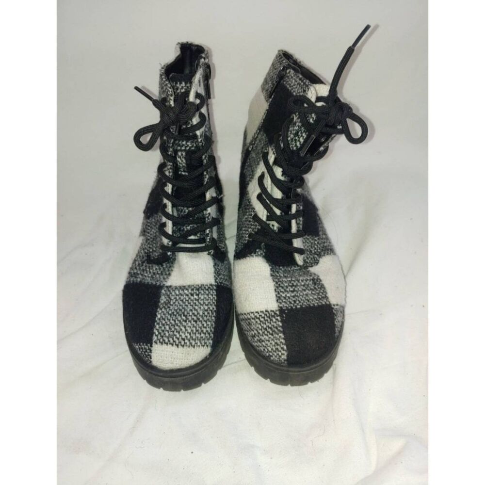 Bamboo DIRECT-15X Women's Size 6 Black/White Check Plaid Fabric Ankle Boot